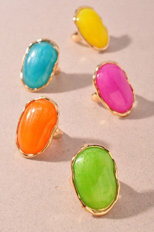 Bold Oval resin statement ring